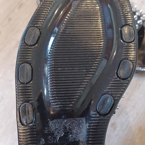 Stunning Wild Diva Lounge Studded Rhinestone Slides - Picture 8 of 10